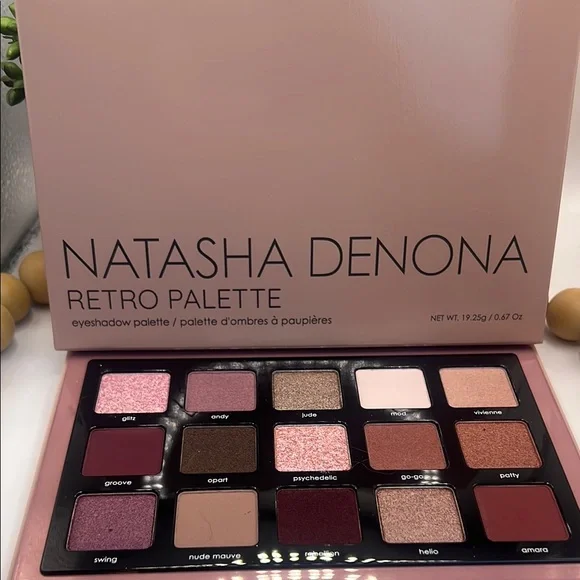 Natasha Denona Retro Eyeshadow Palette - Picture 1 of 9